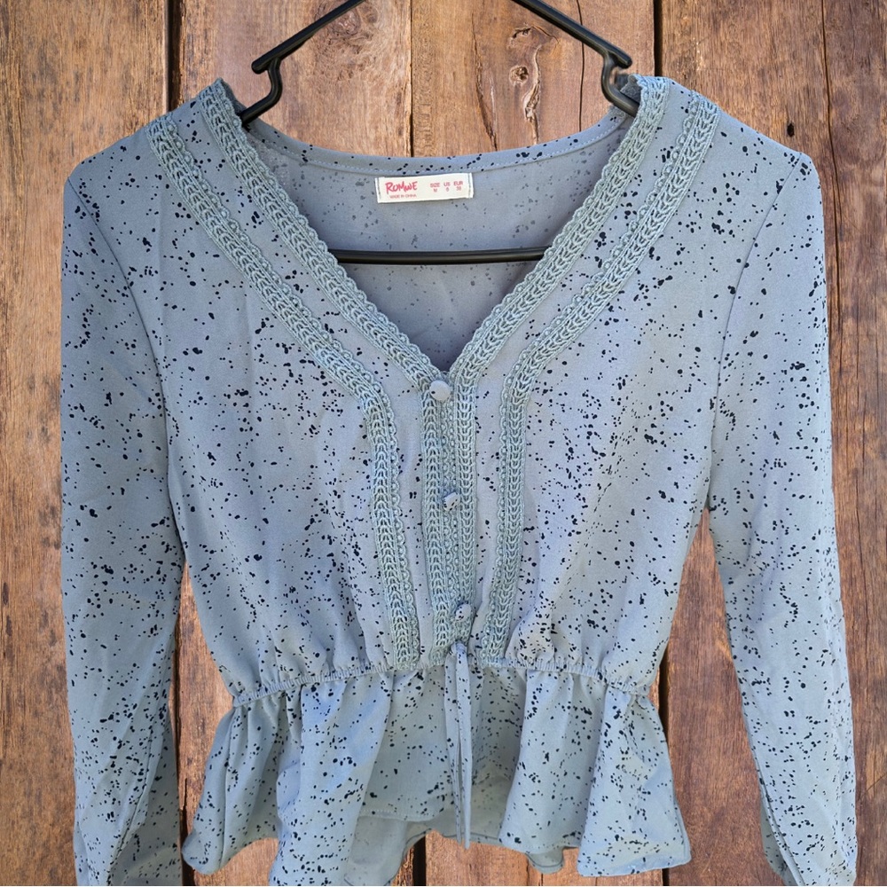 Romwe blue speckled vneck cropped blouse